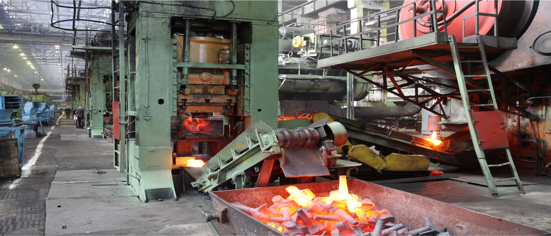 Industrial flanges and pipe fittings manufacturing